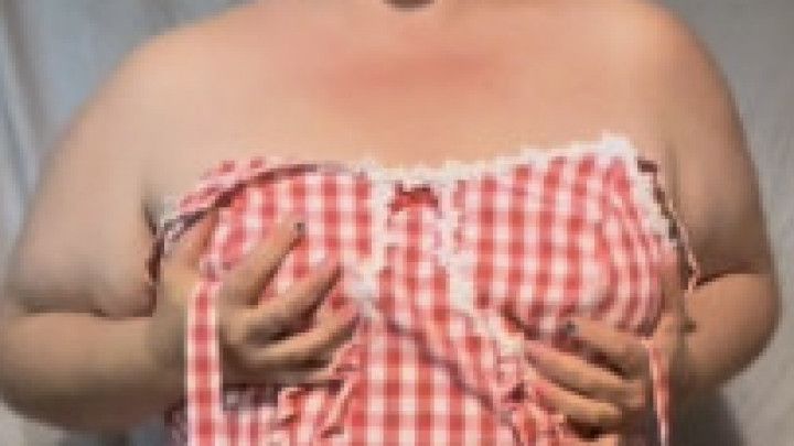 BBW Housewife Strip Tease