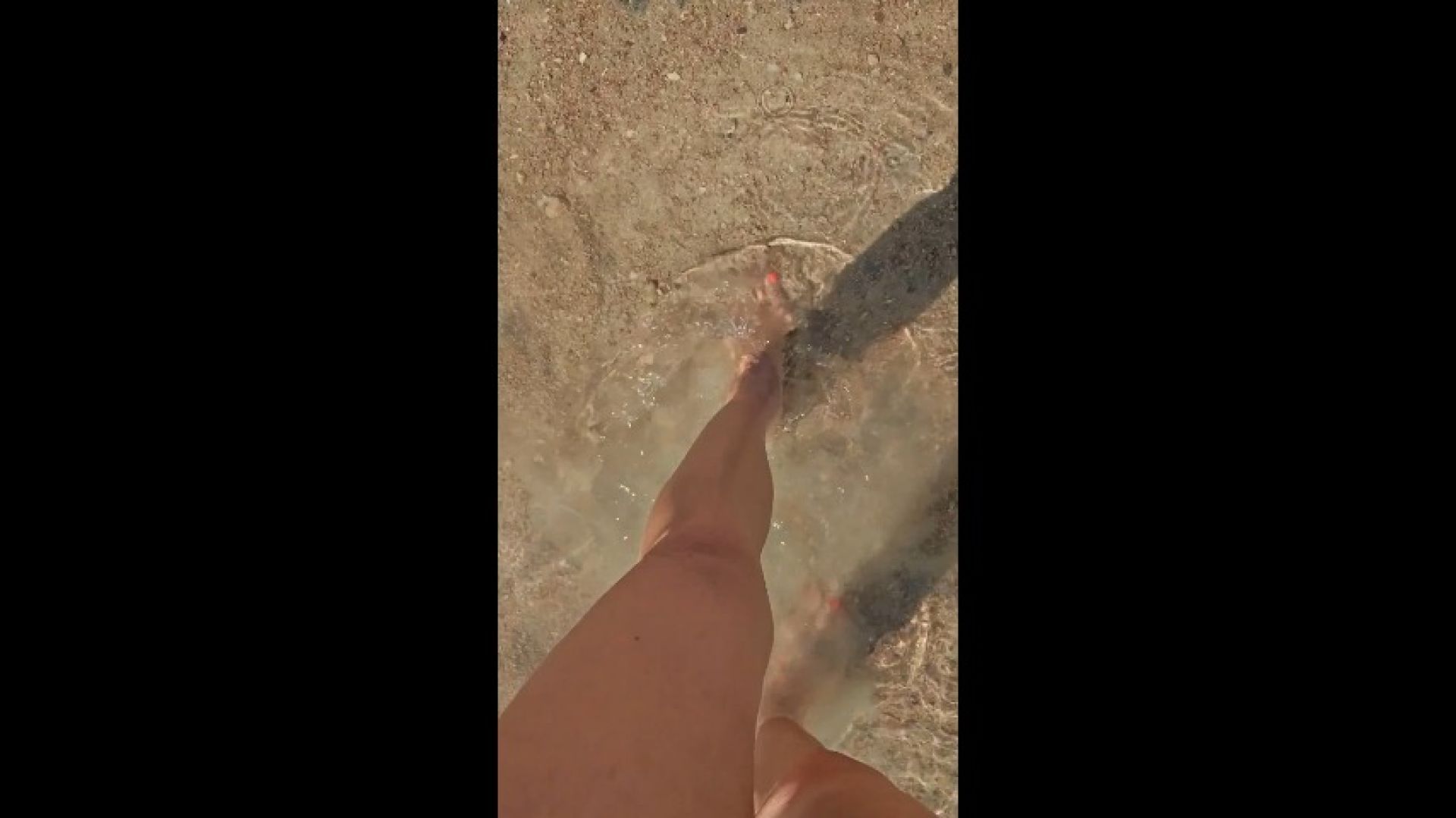 worship my feet while i walk on the sand and in the sea