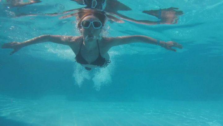 underwater swimming in the pool