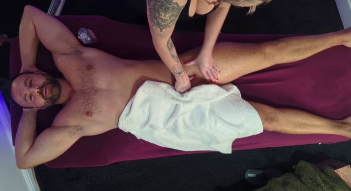 Masseuse April Get Aroused Birds Eye View