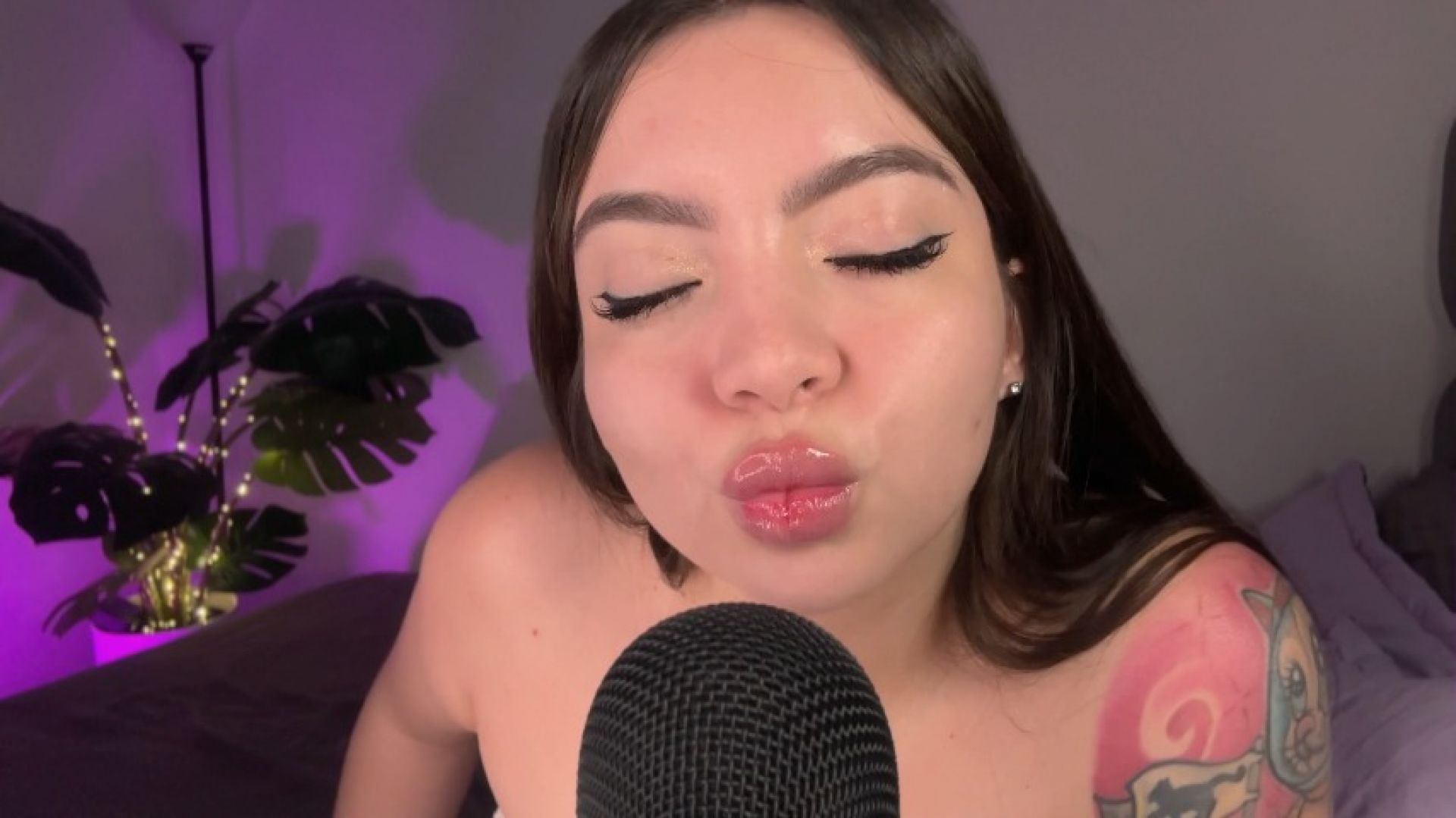 ASMR INTRODUCING MYSELF