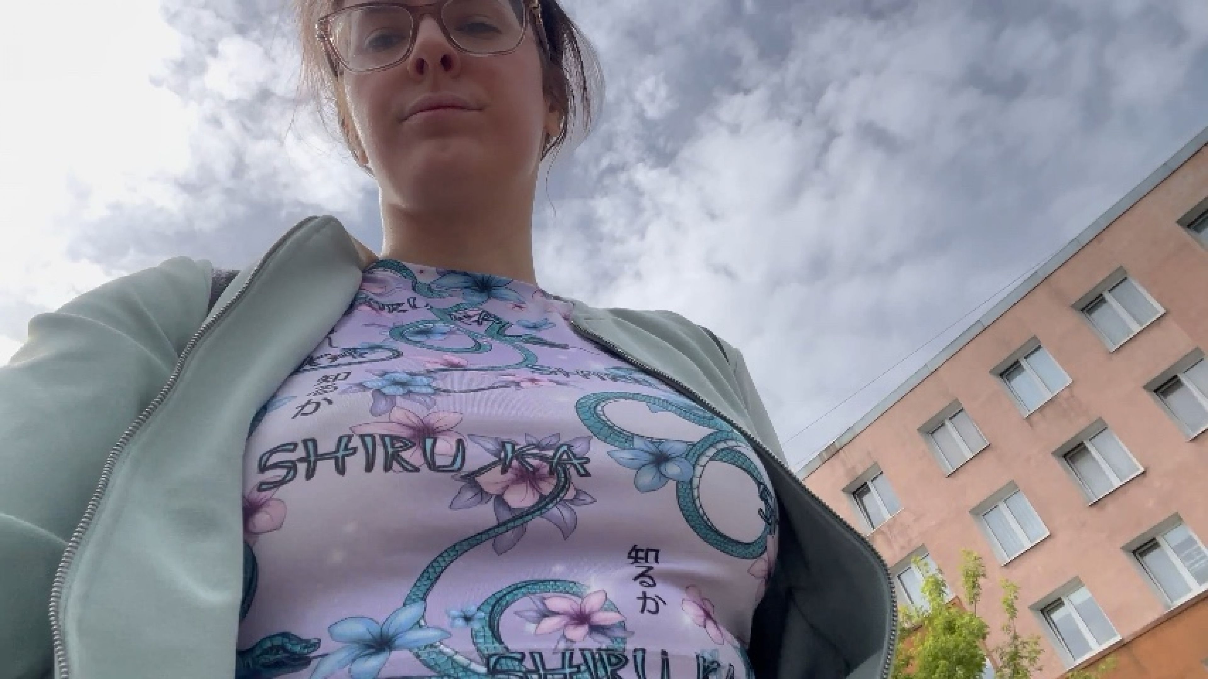 bouncing boobs without a bra outdoor