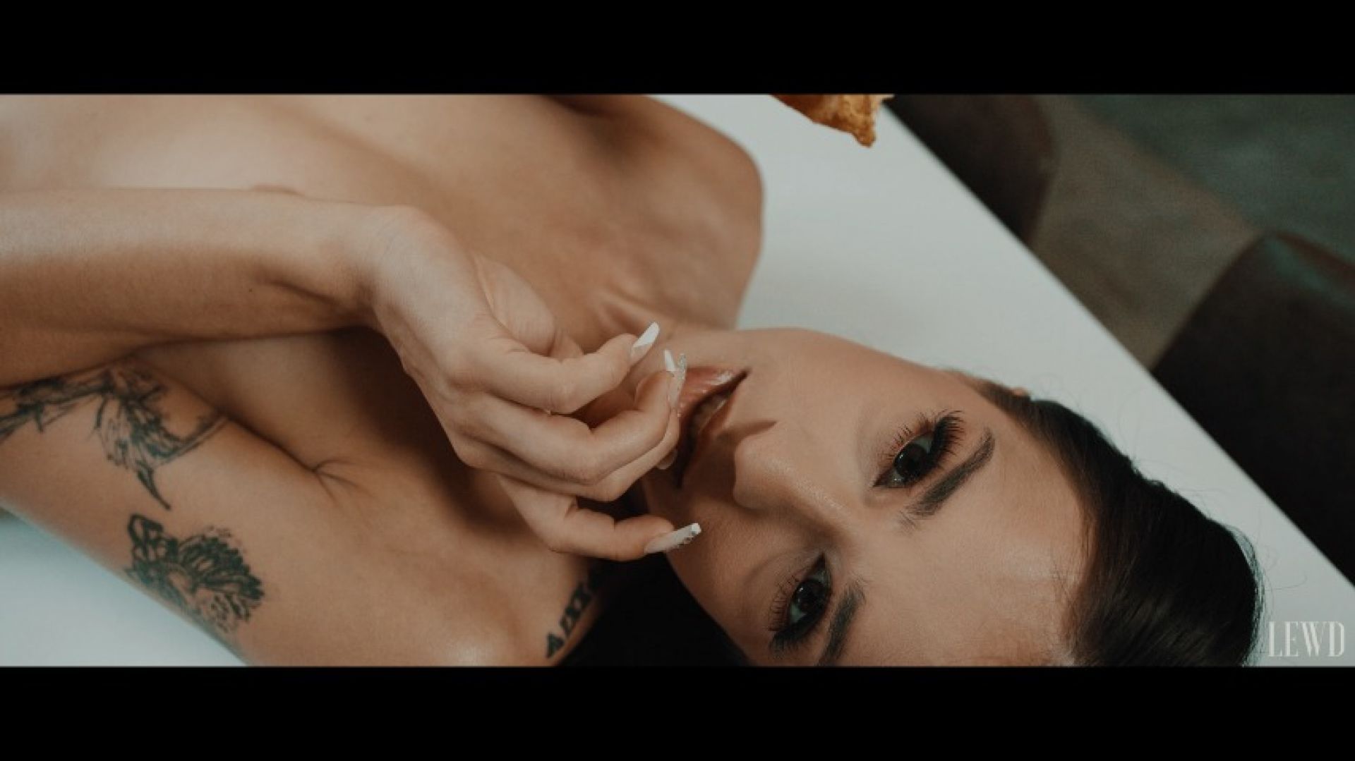 Sofie Reyez - Buffalo Chicken Rangoons