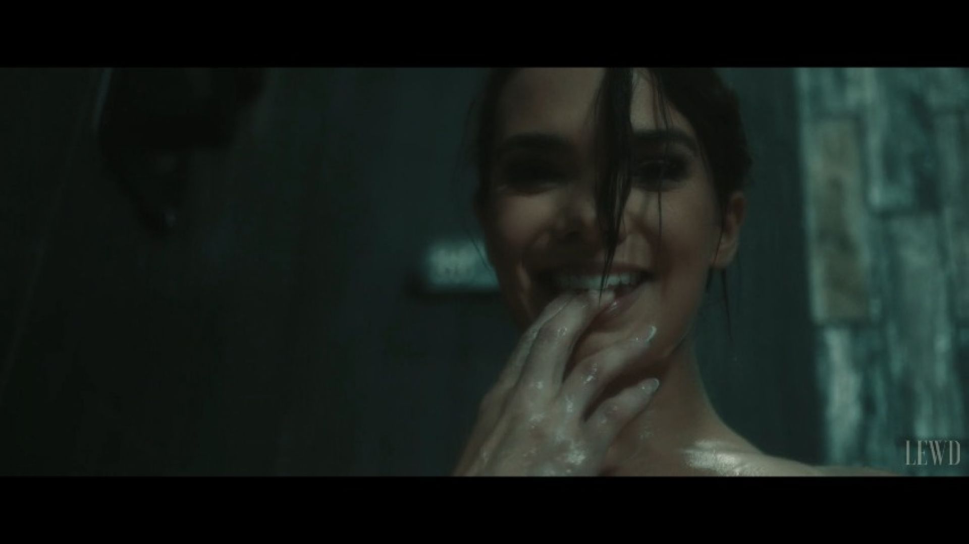 Ivy Ireland - Closing The Deal