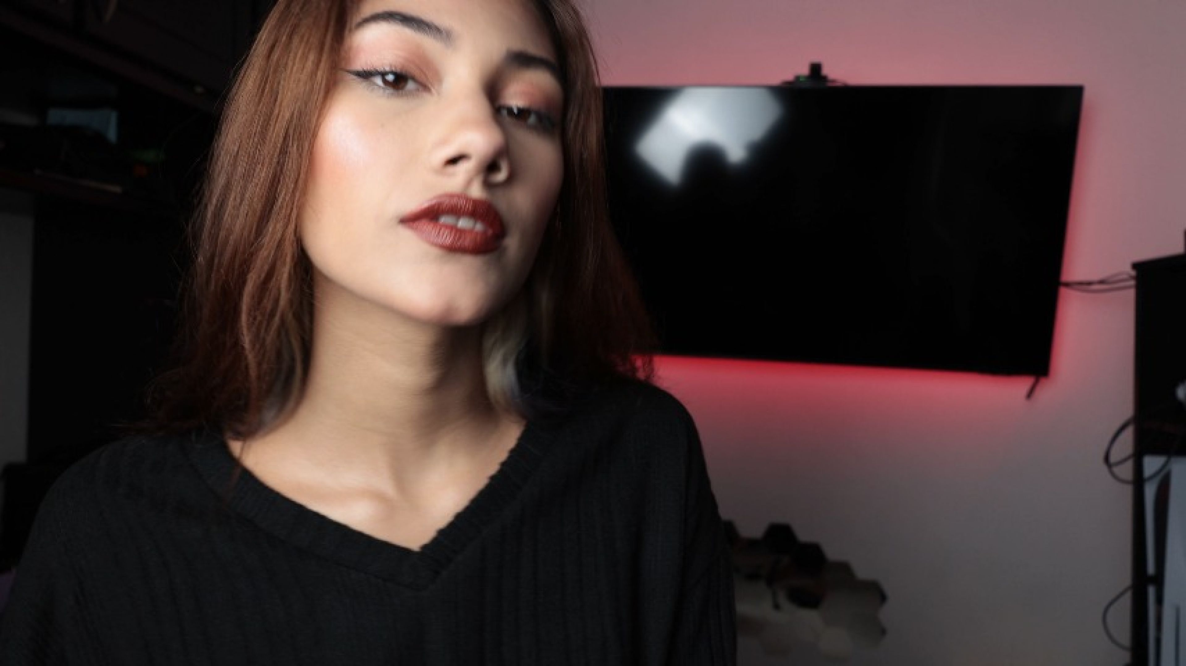 Addicted to my 18 year old step-sister's nose