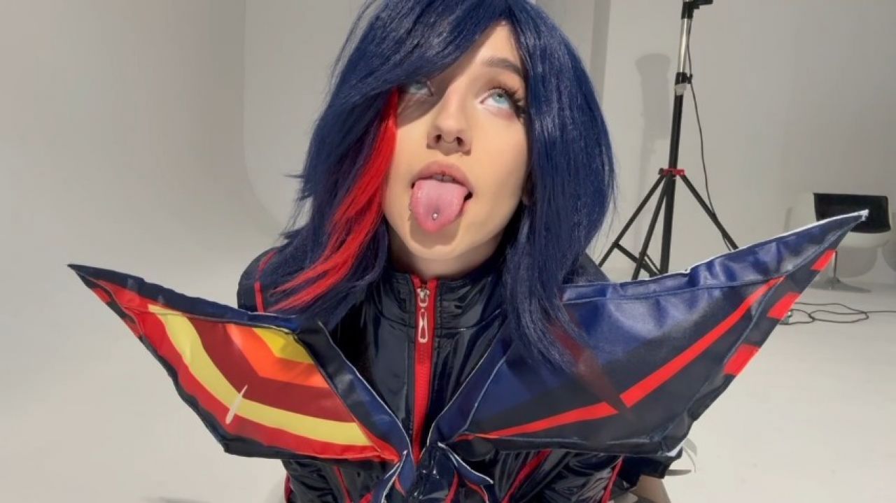 my knees for you showing best parts :P