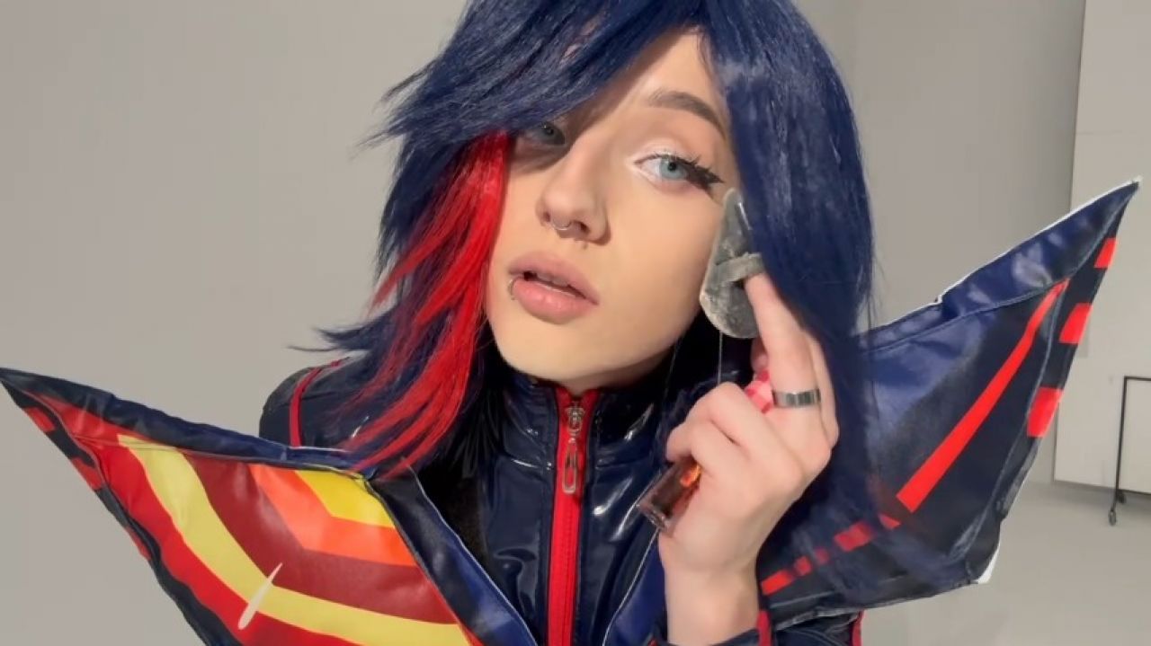 Getting ready for photoshoot