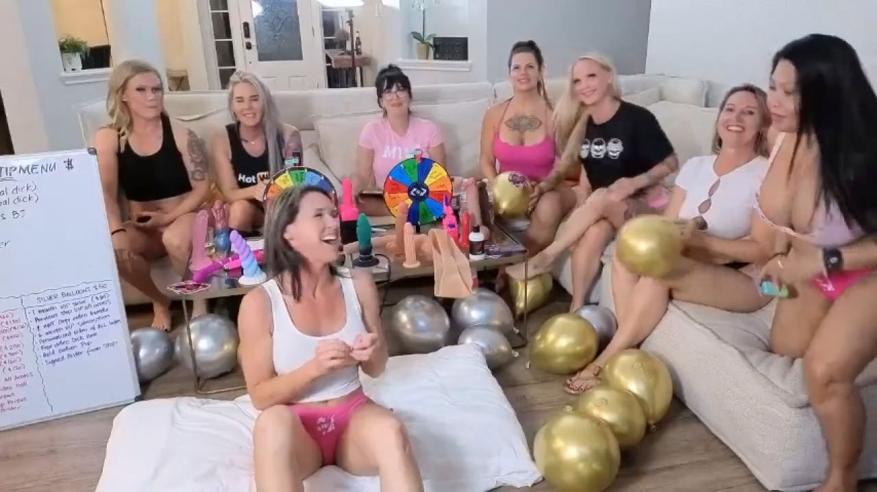 HWT BTS First night LIVE BJ and fuck show