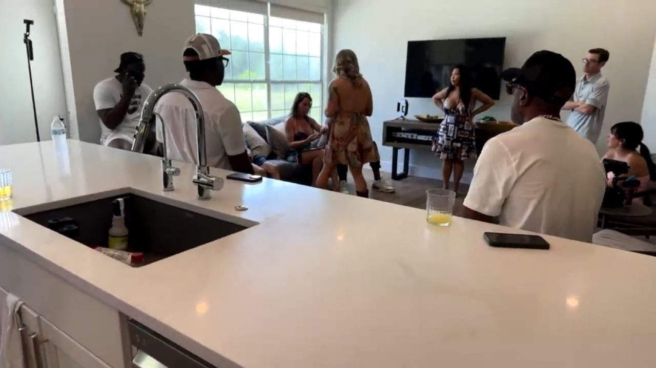 HWT Free use LIVE BTS orgy