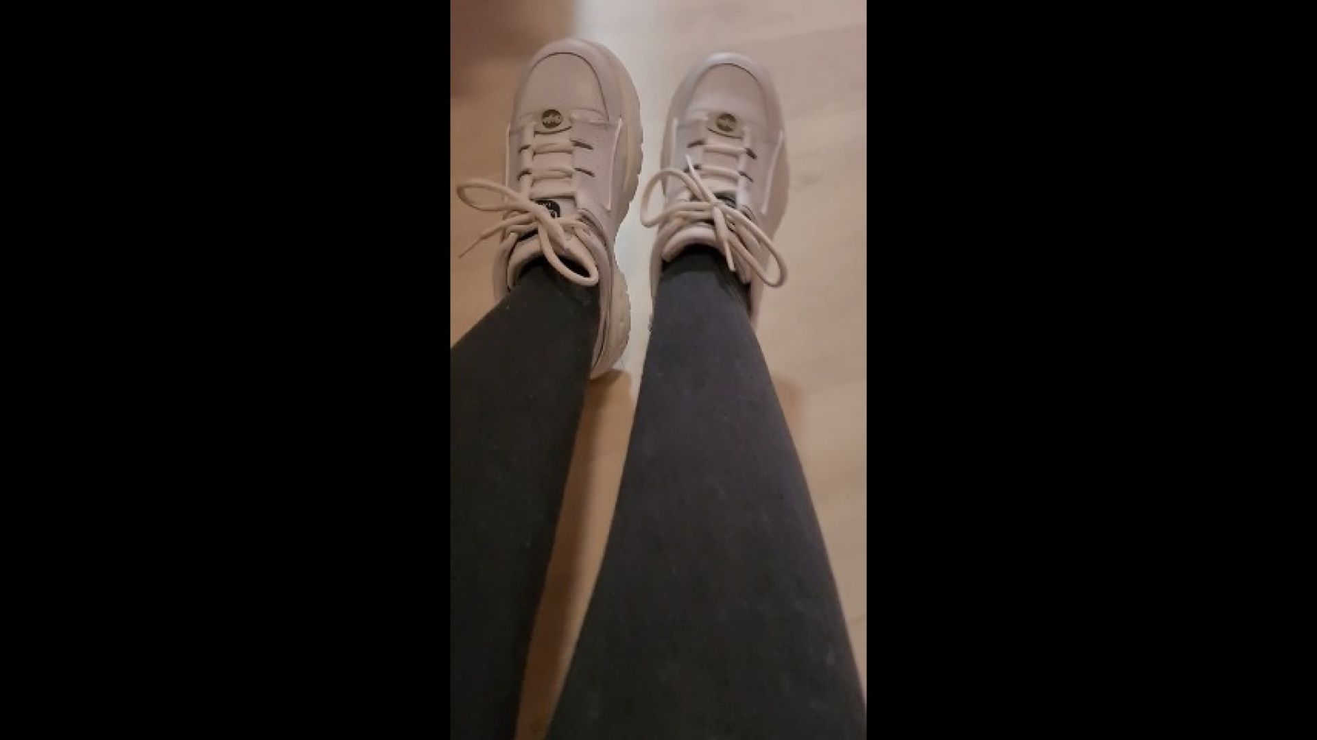 squeeking Buffalo shoes