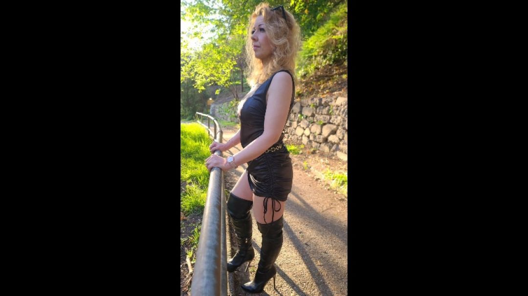 Strutter SFW Edition