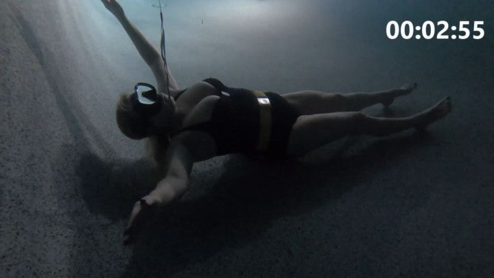 1st  Time Underwater Pool Breath holds