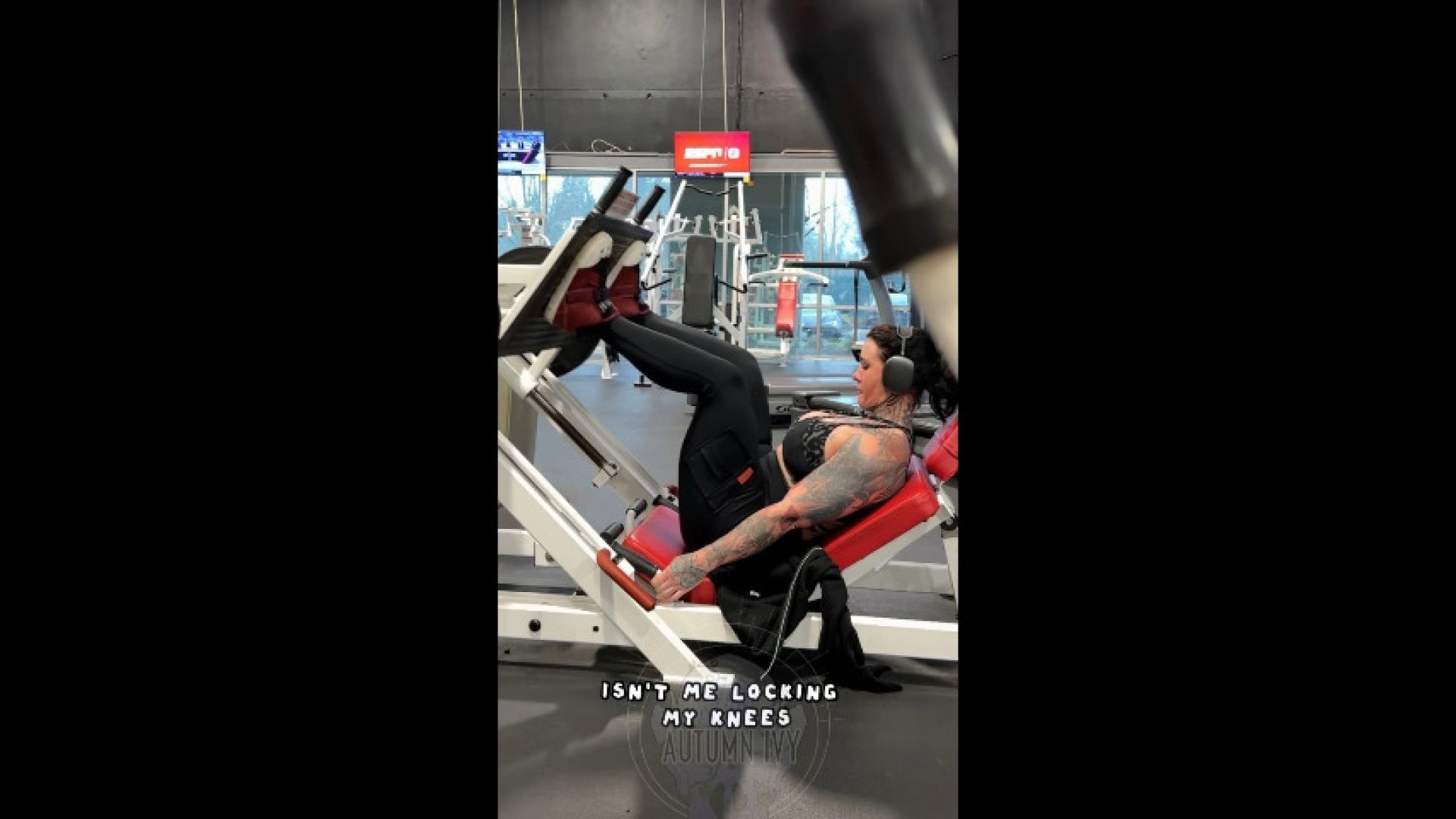 SFW WORKOUT WEDNESDAY! - Leg Day before Cardio