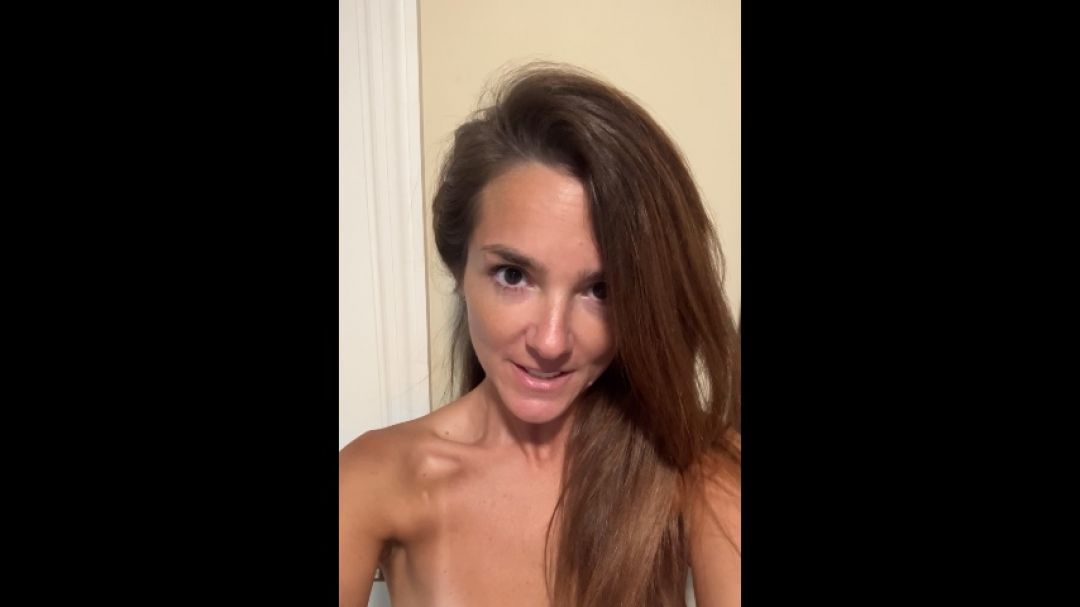 Press me against the wall and fuck me