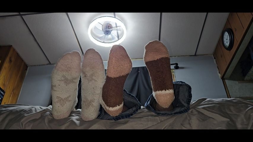 Double fuzzy ankle sock play