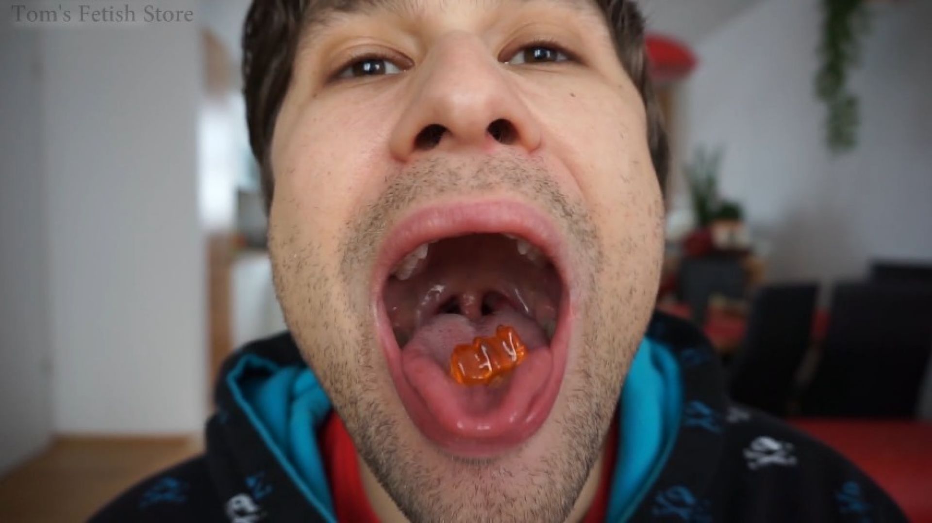 Giant Tom Swallows Gummy Bears