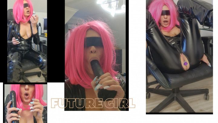 Future girl try today's toys