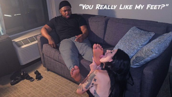 Foot Freak Morgana Soles Worship Male Feet