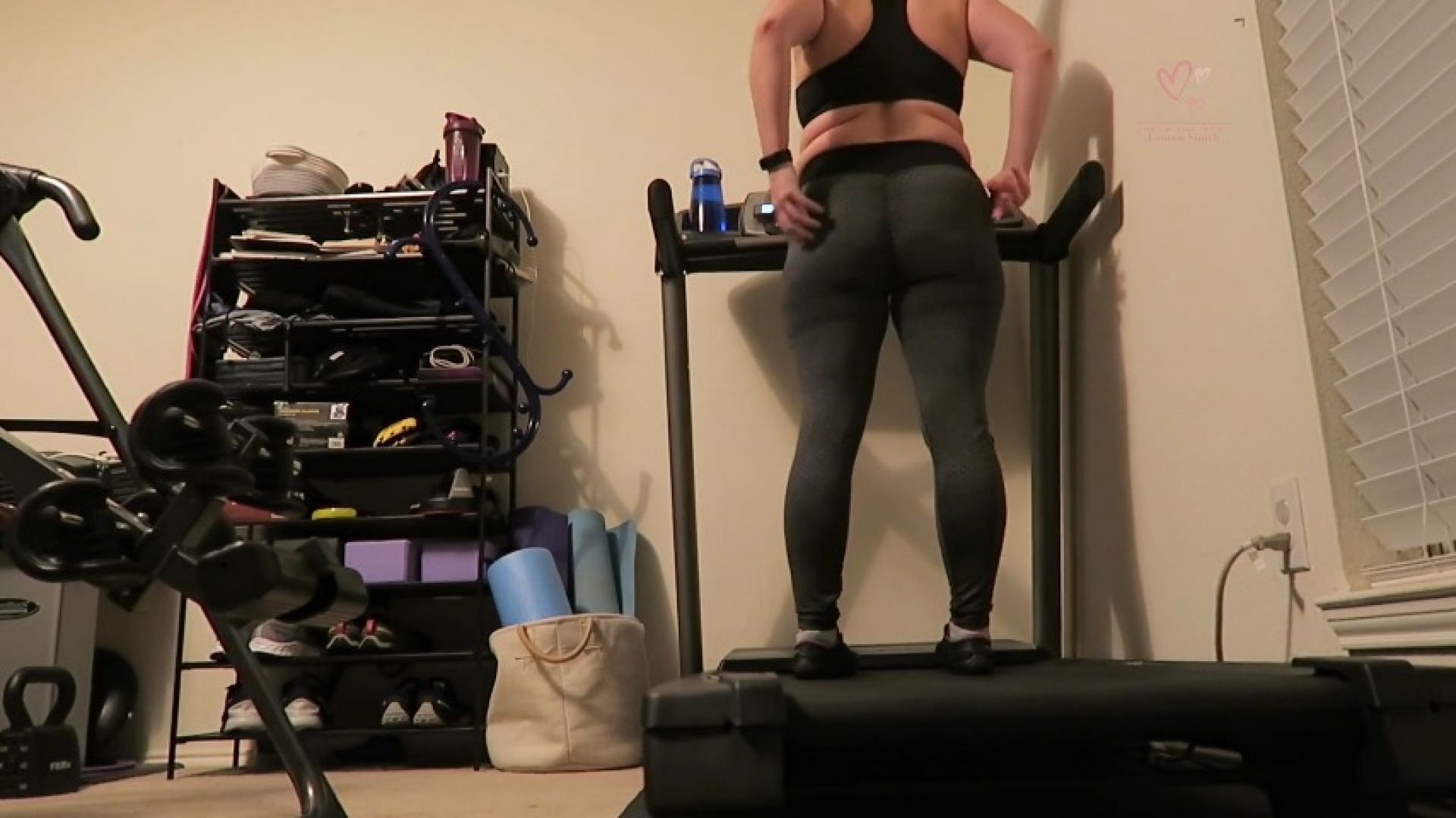 Treadmill Run In Yoga Pants
