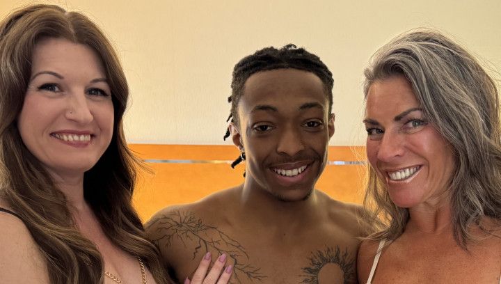 Two Cougars Score a Cub