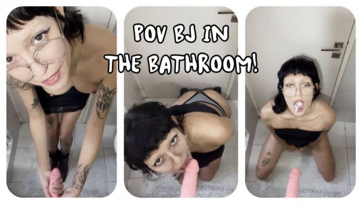POV BJ IN THE PARTY BATHROOM