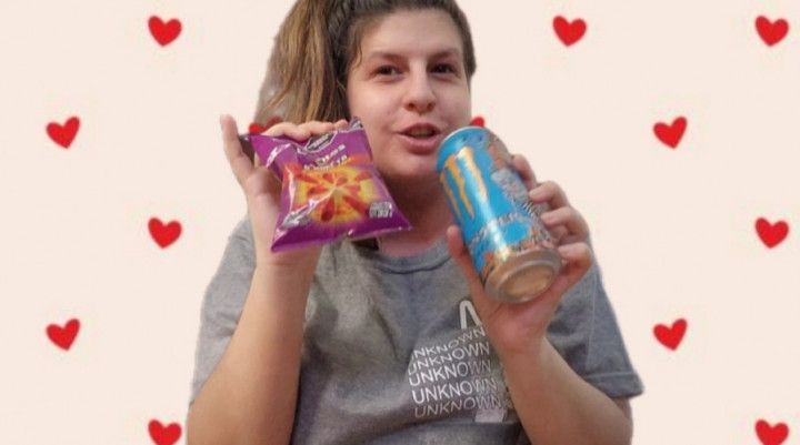 Eating chips, drinking energy drink and Burping in our date