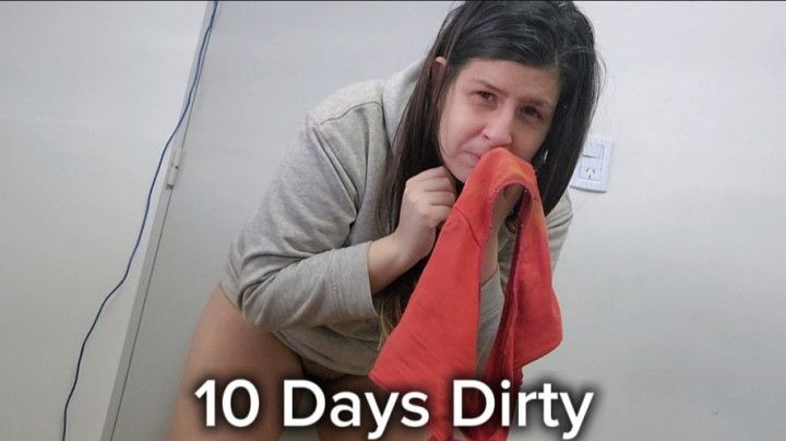 i  Took Off My Panties After 10 Days and Sniffed Them