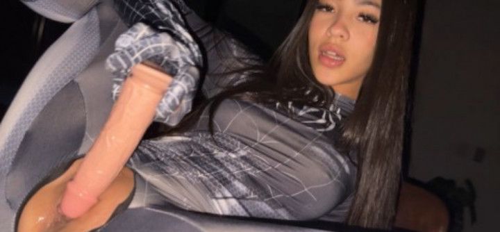 Spider Woman Dildo Masturbation