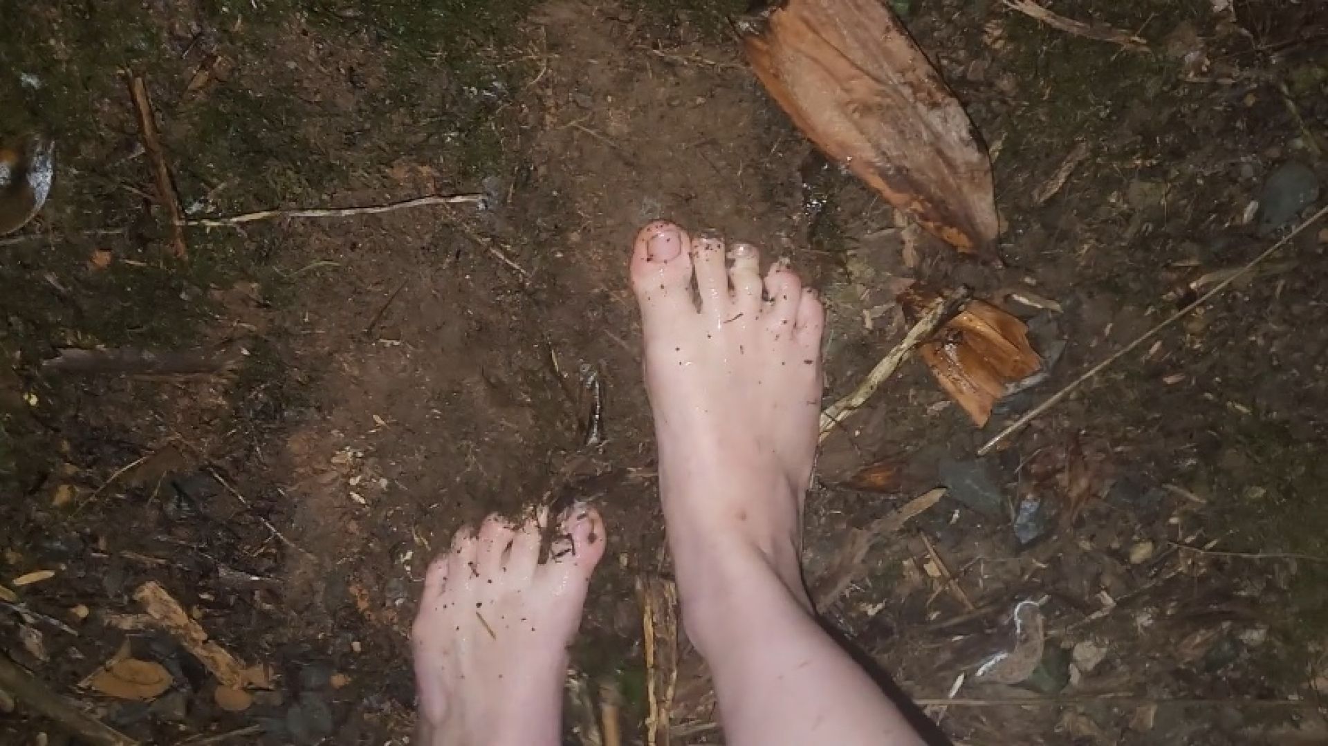 Sexy little feet in the mud - ASMR