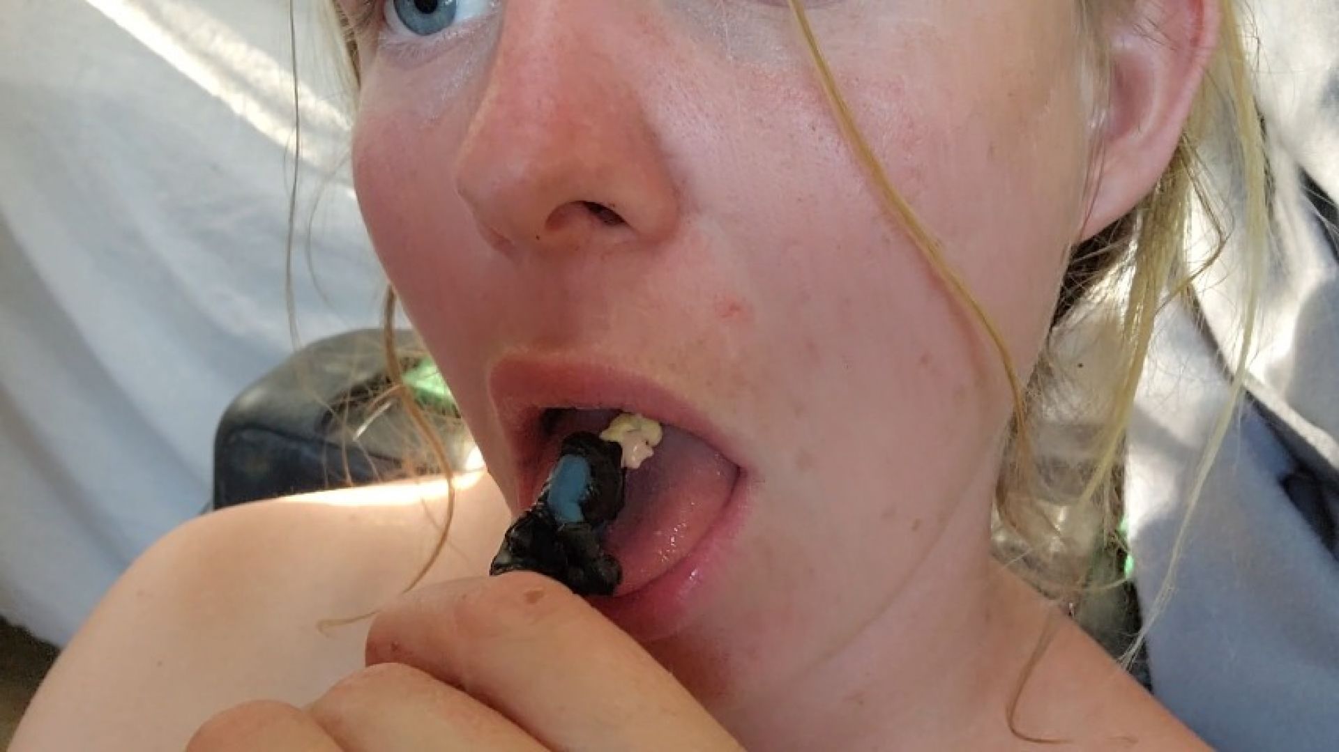 Giantess vore - sensually snacking on her favorite teeny tin