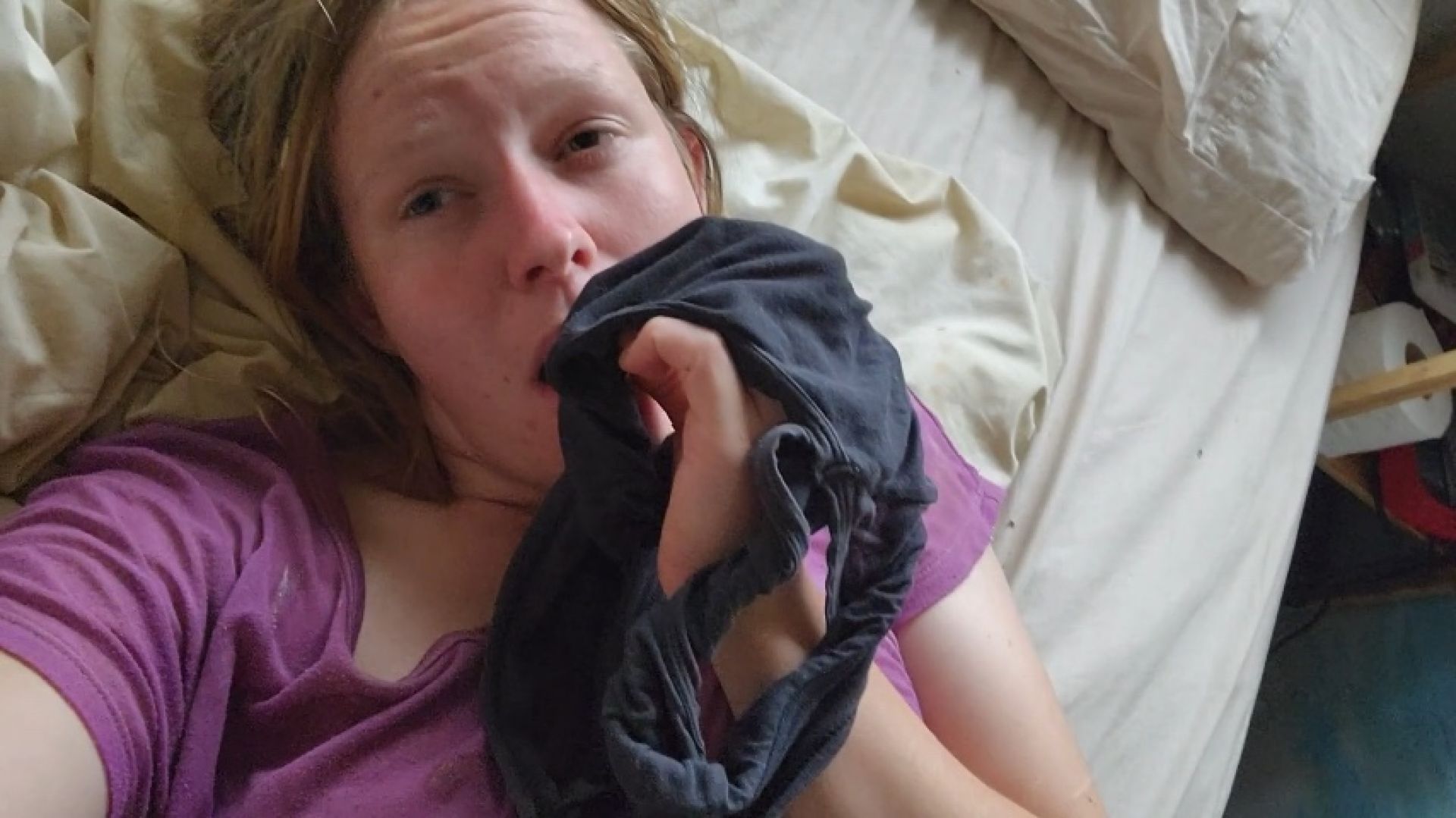 Cuming while licking my gf's dirty panties