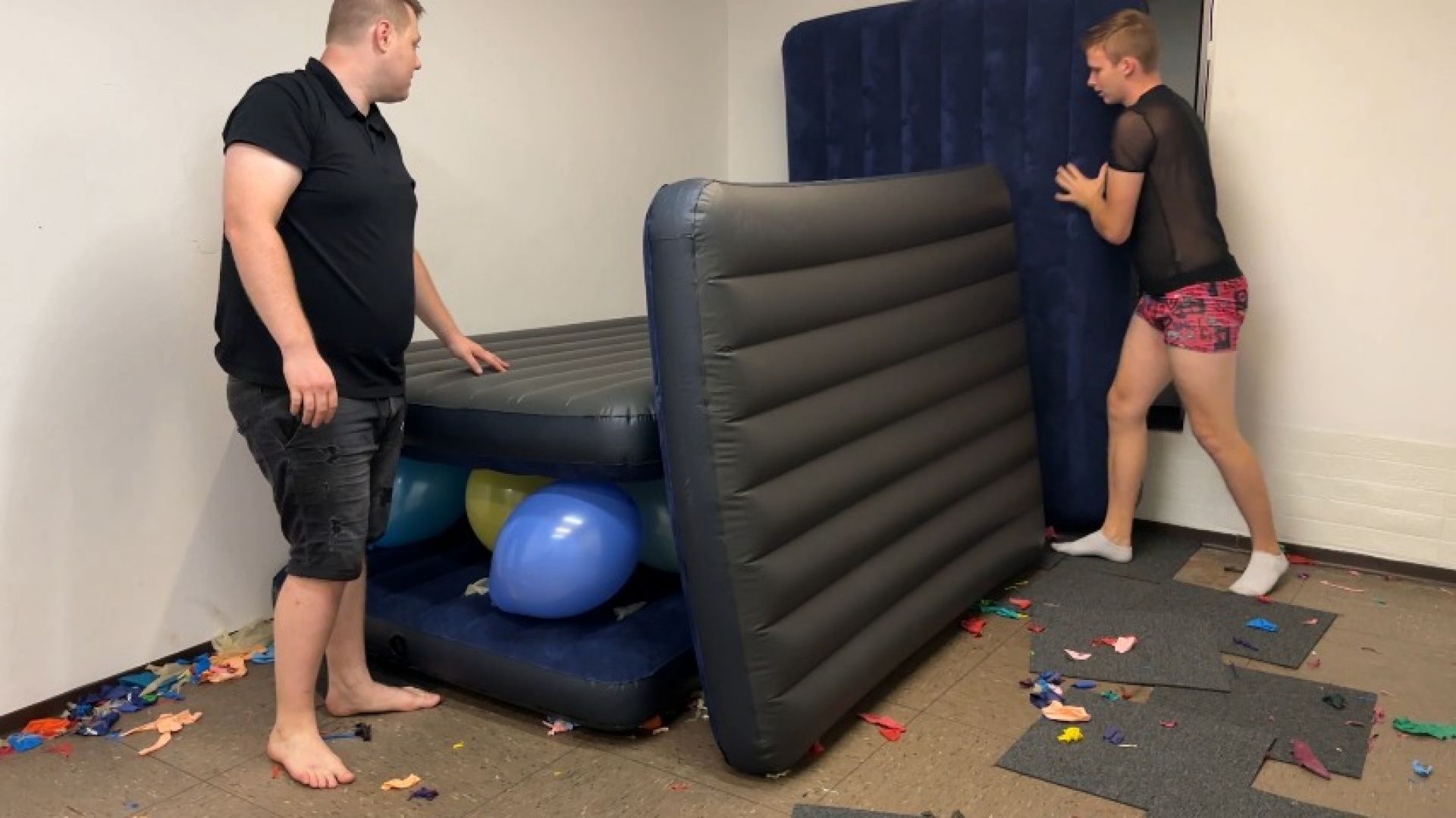 Air Mattress Fun with Many Big Balloons GL1200