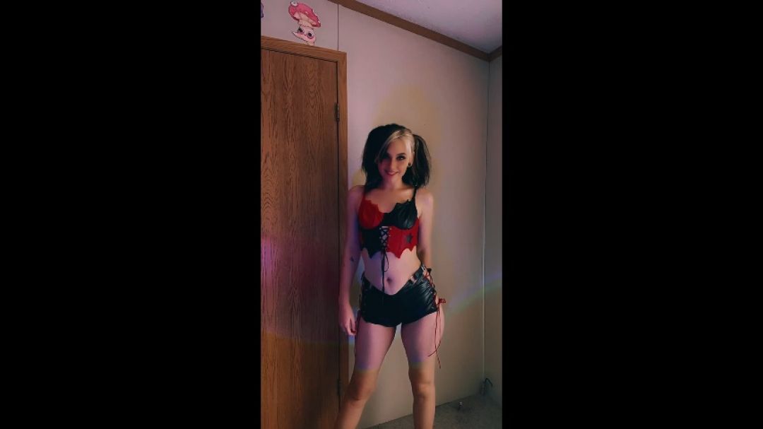2-Harley Quinn