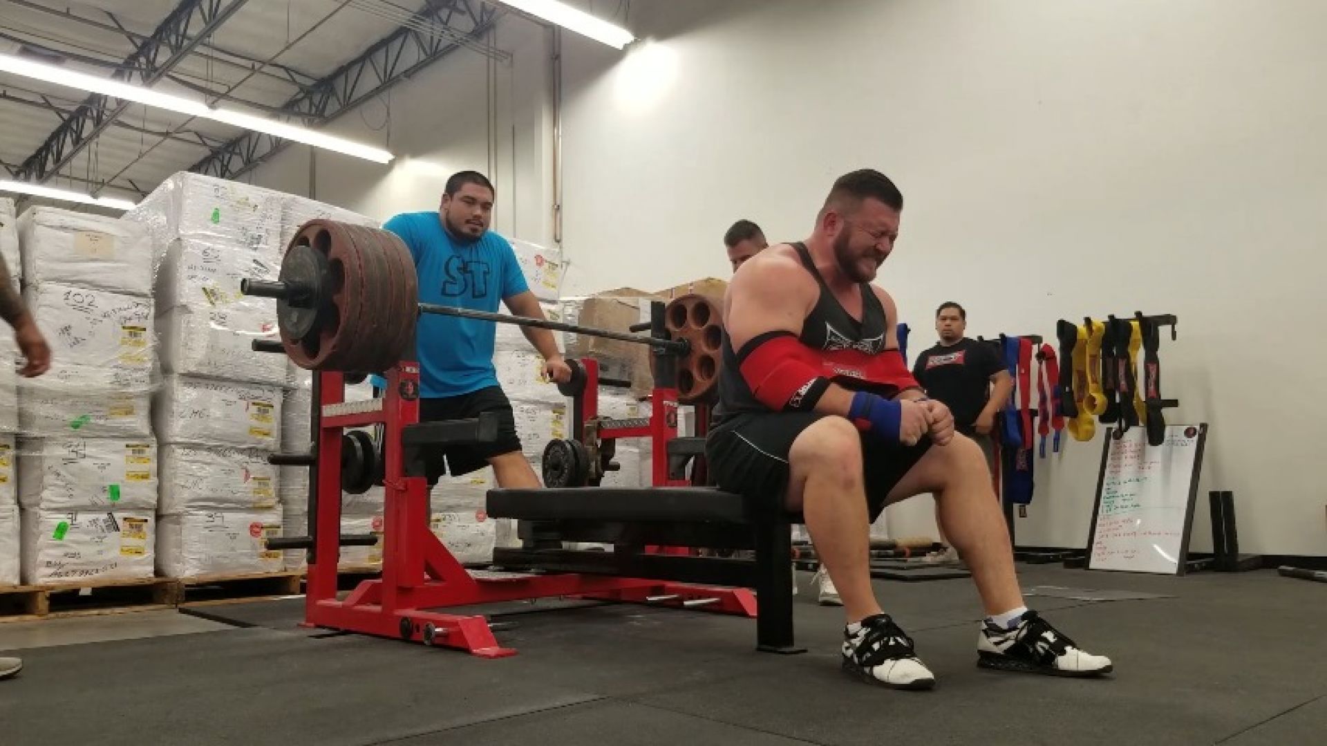 Bench press progression to 523lbs