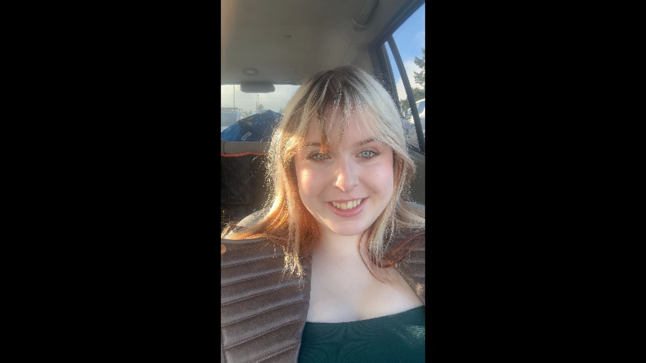 Please Vote ManyVids Awards