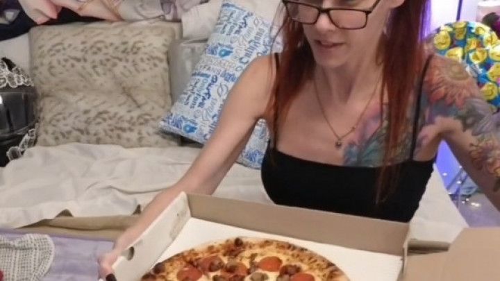 Mukbang Topless Schoolgirl Eating Pizza