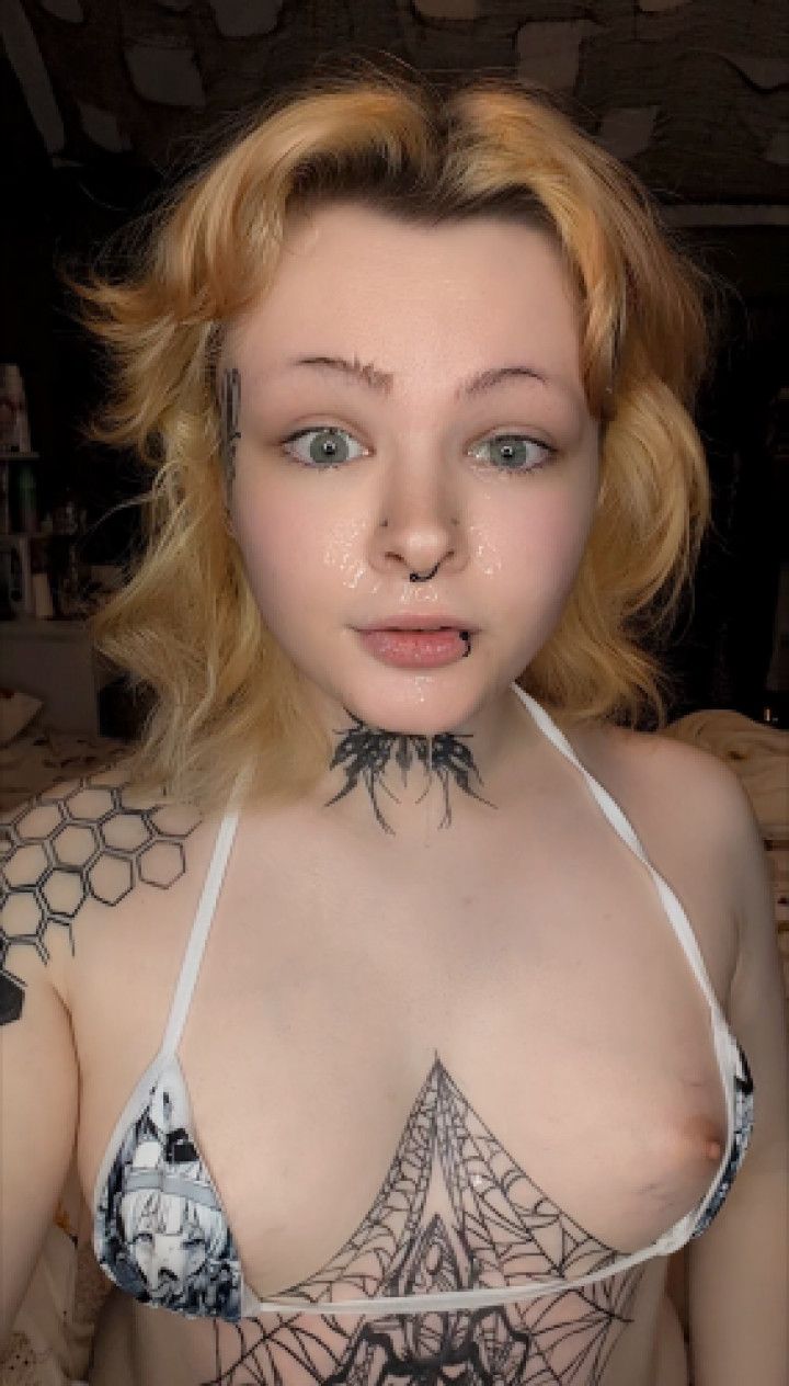 Dildo facefuck blinding myself with drool and cum