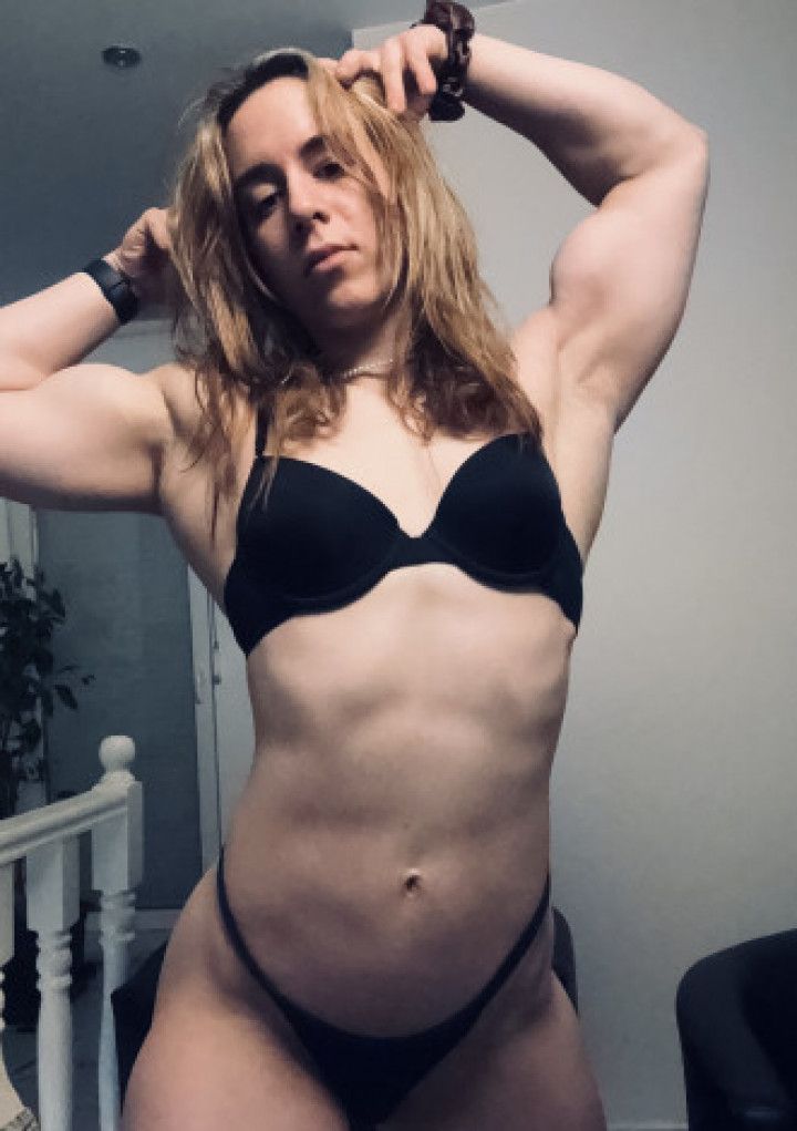 Full naked close up biceps worship video