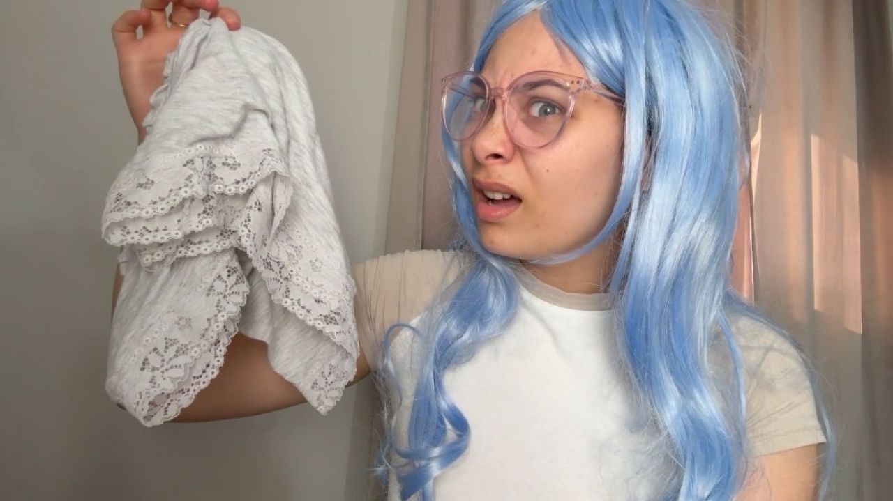 I found a pair of panties, I smelled them and they made m