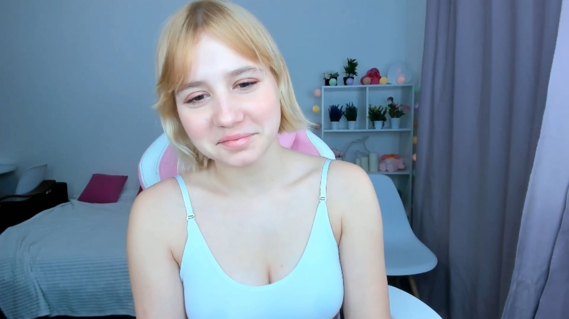 Chewing gum &amp; blowing bubbles I tried