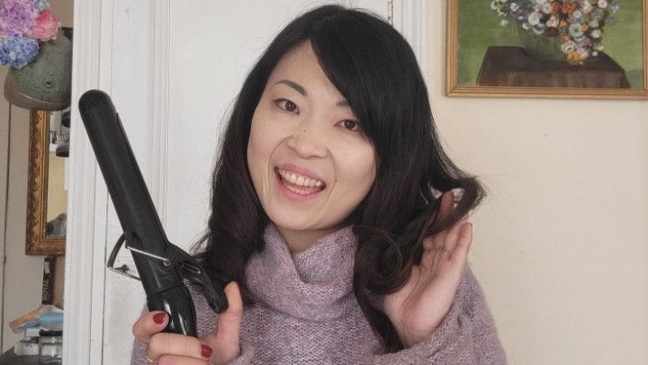 Hair Styling Using a carlingue Iron