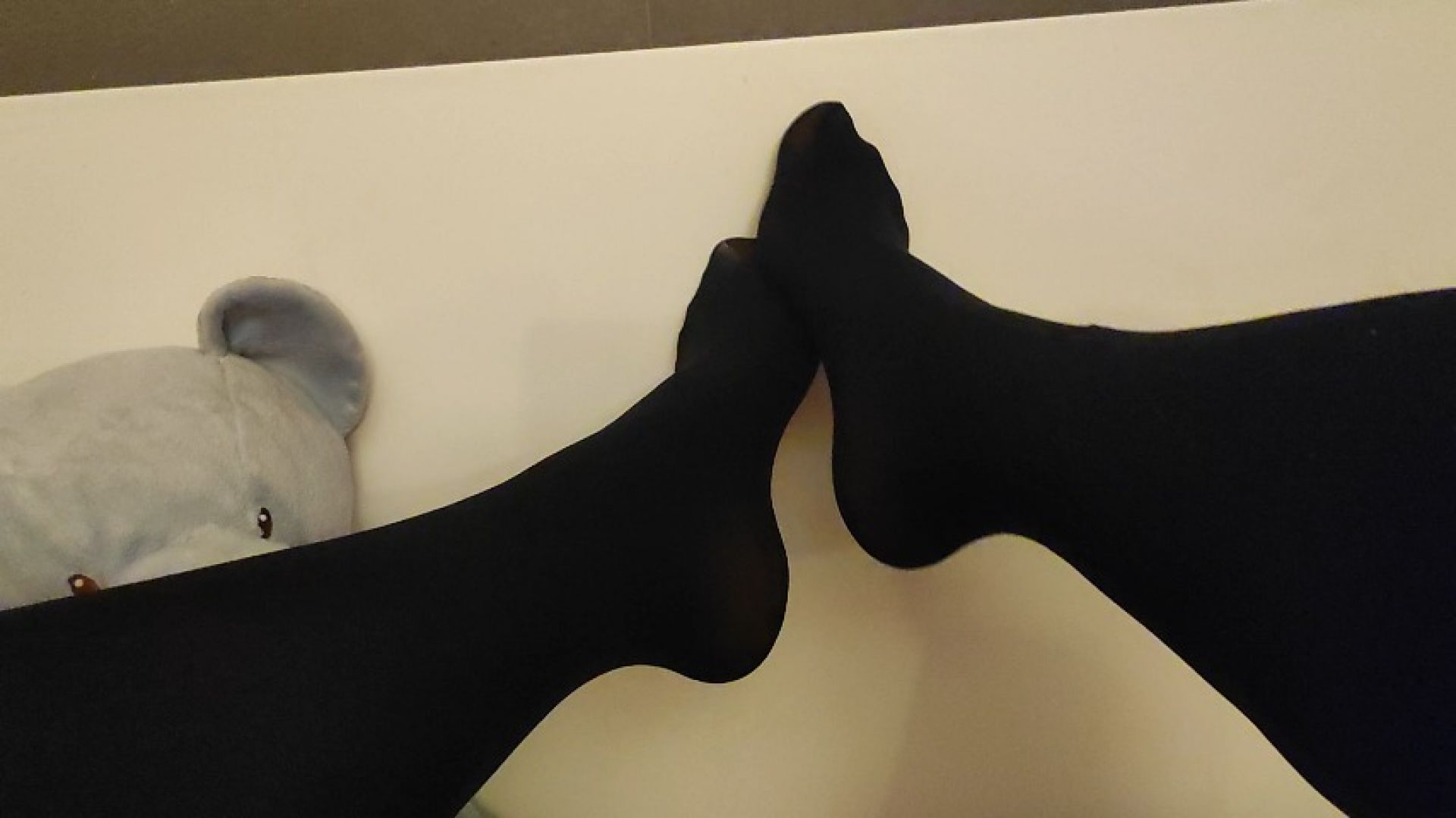 Nylon Bound  The Sensuality of Tights