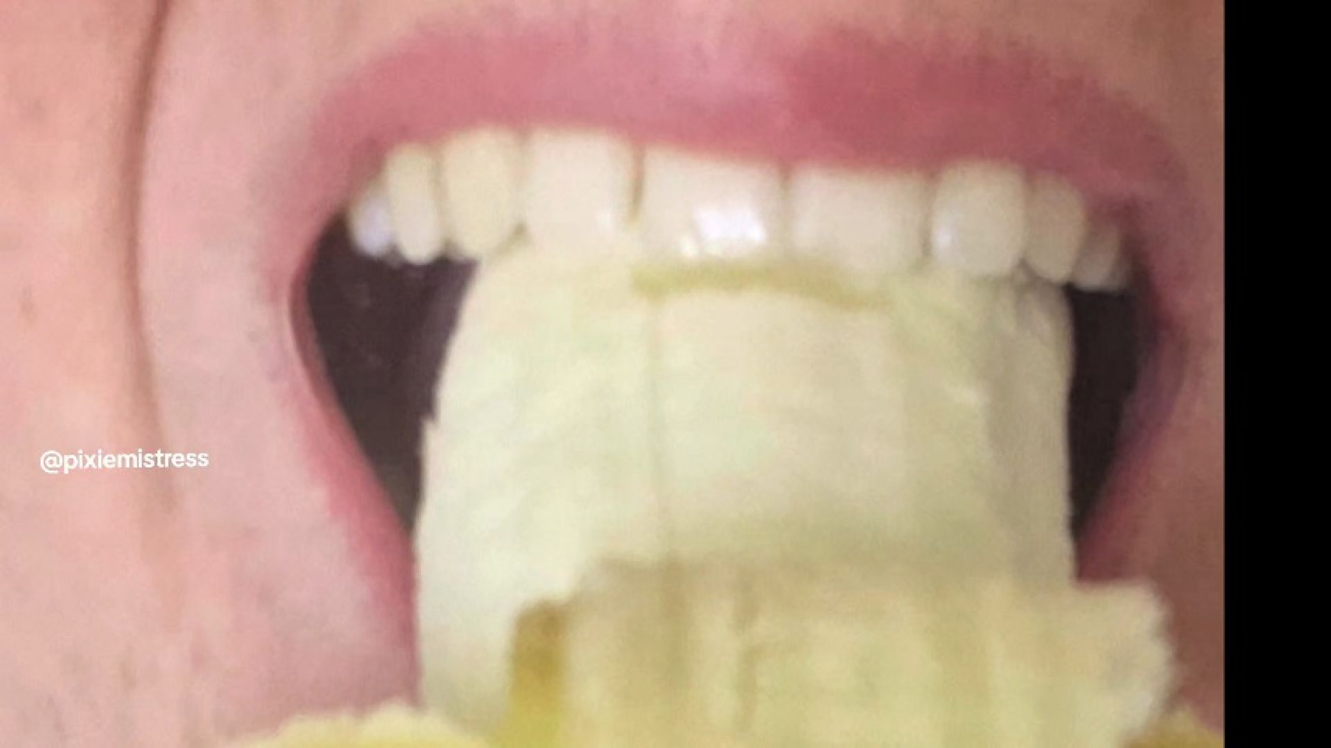 Giantess Banana Vore