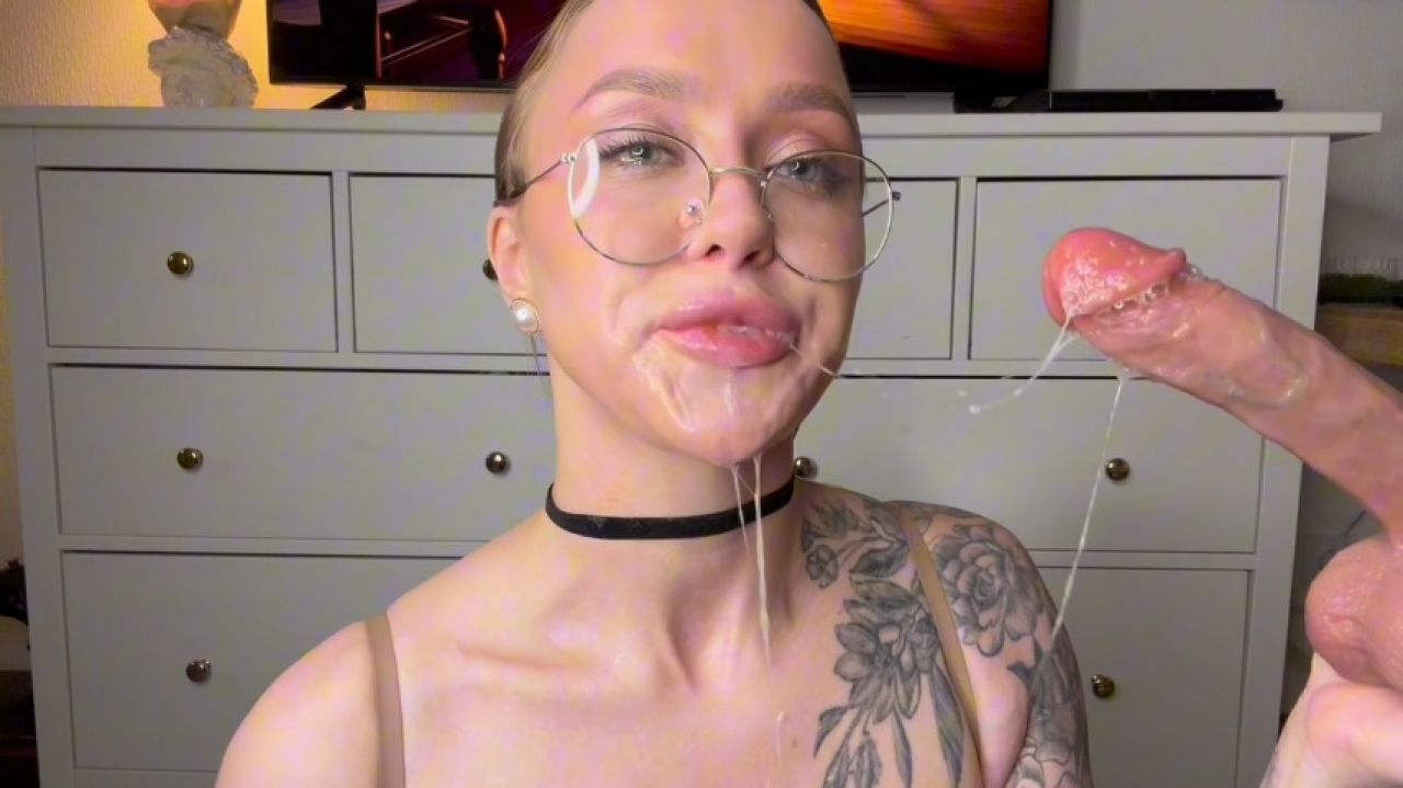 POV. Secretary had sex in the office for a promotion