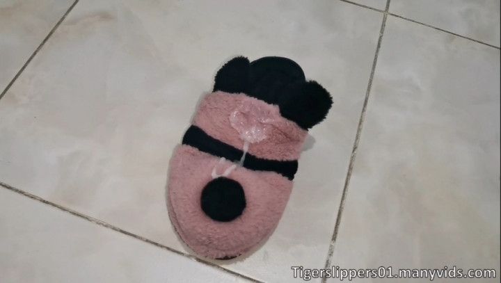 Pink D*g Slipper Fuck &amp; Cum