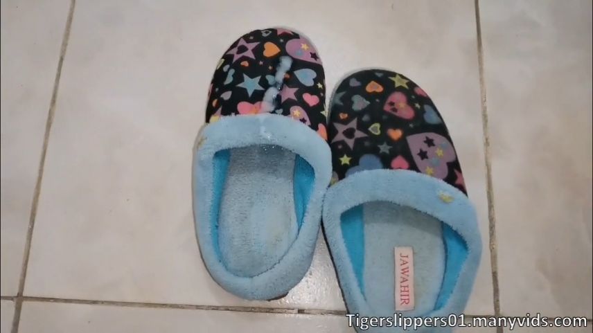 Old Lady Slippers Fuck &amp; Cum