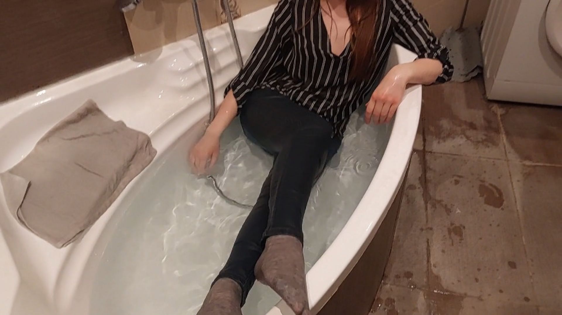 Wetlook in jeans and socks