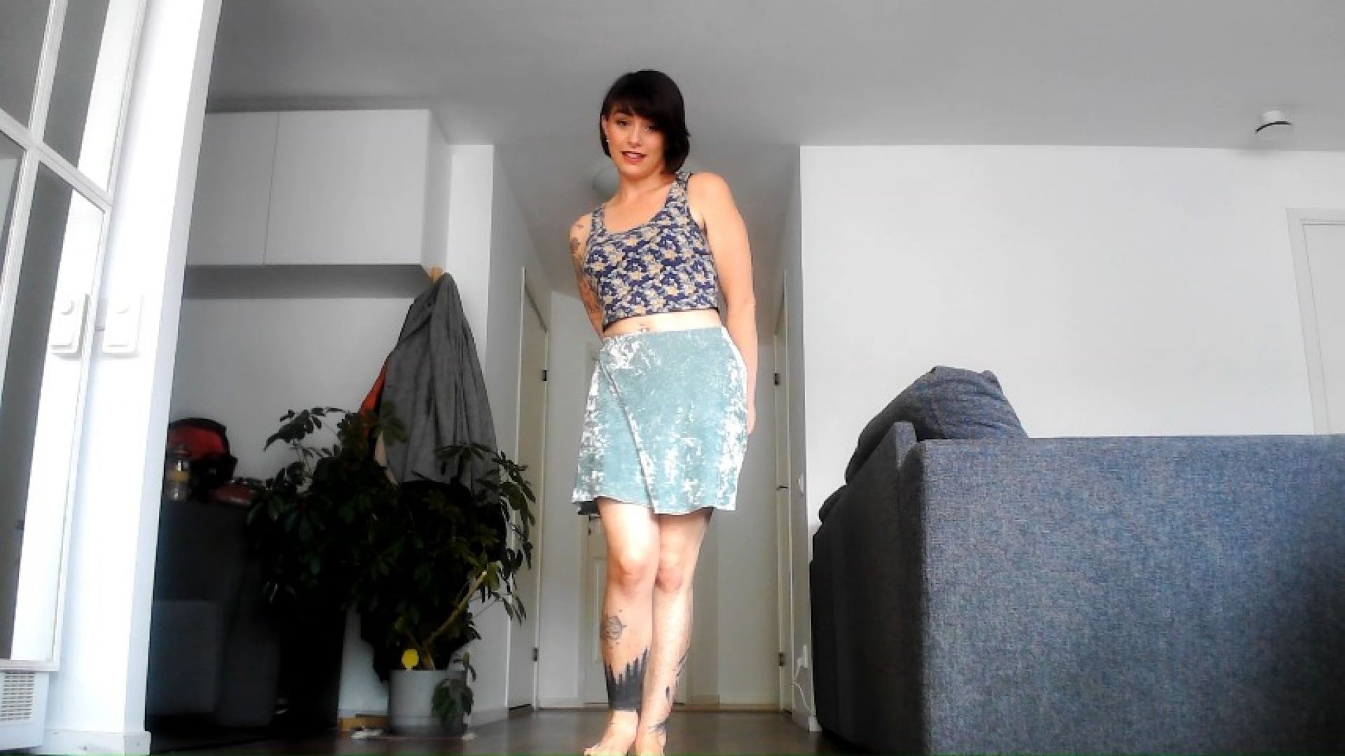 stepdad blows a big load on my face for his anniversary