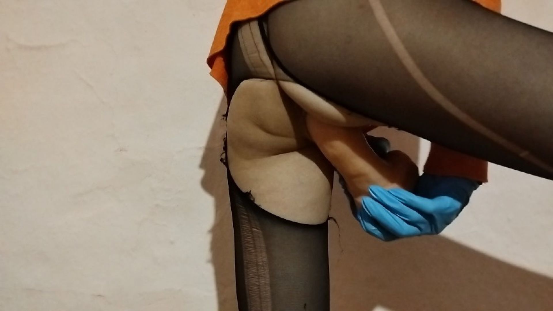 SKINNY MATURE , BIG DILDO IN BLACK STOCKINGS