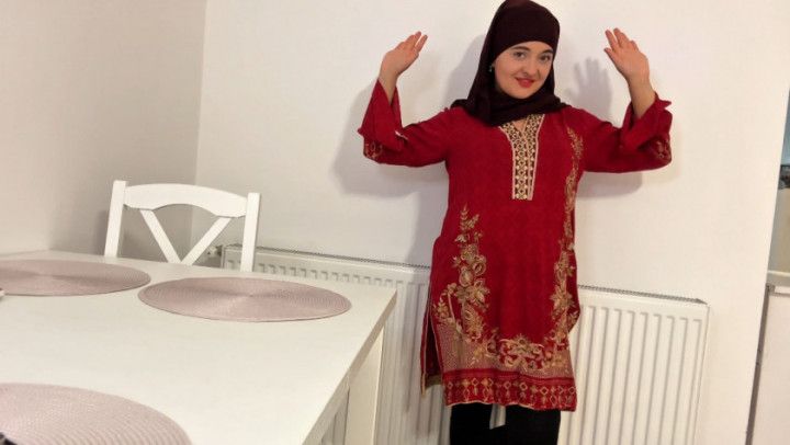 Funny Clumsy Thief Roleplay:Damsel Teases &amp; Makes Fun Of Him